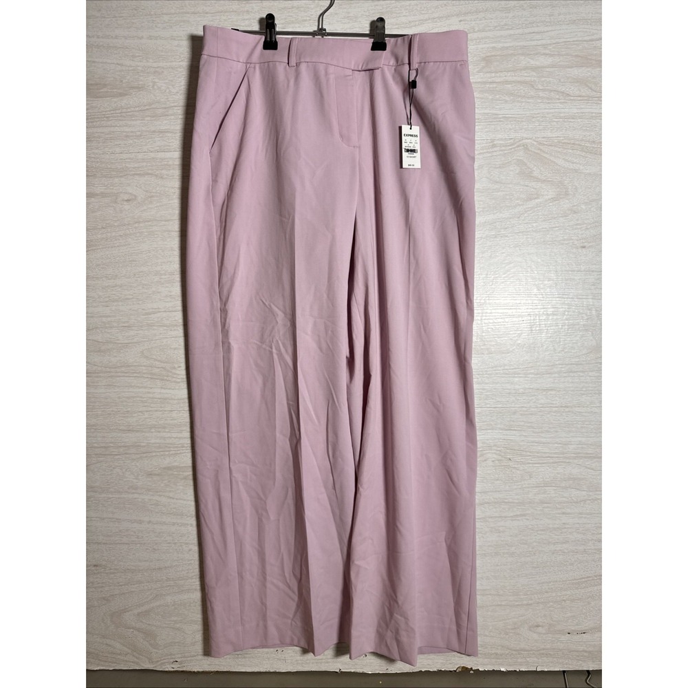NWT Express High Waisted Pleated Trousers in a light pink color Sz 10s